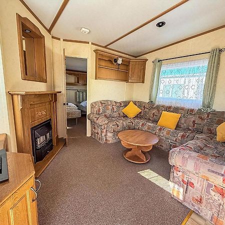 6 Berth Caravan By The Beach In Hunstanton In Norfolk, Pets Welcome Ref 13009L Экстерьер фото