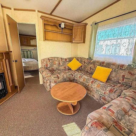 6 Berth Caravan By The Beach In Hunstanton In Norfolk, Pets Welcome Ref 13009L Экстерьер фото
